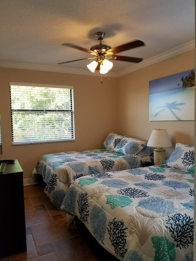 House 3 Min From Beach 옌슨비치 외부 사진