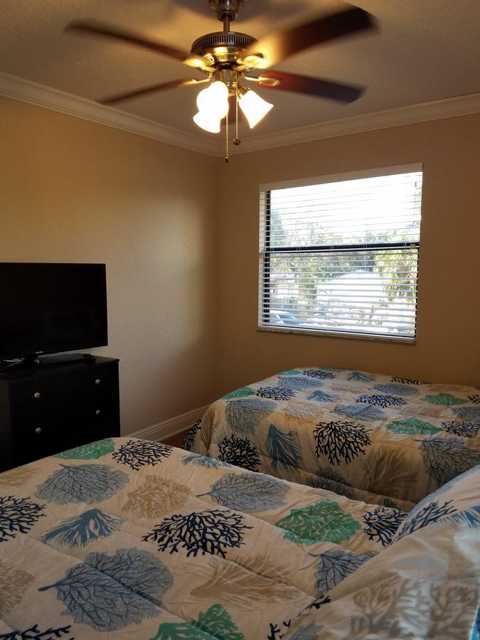 House 3 Min From Beach 옌슨비치 외부 사진