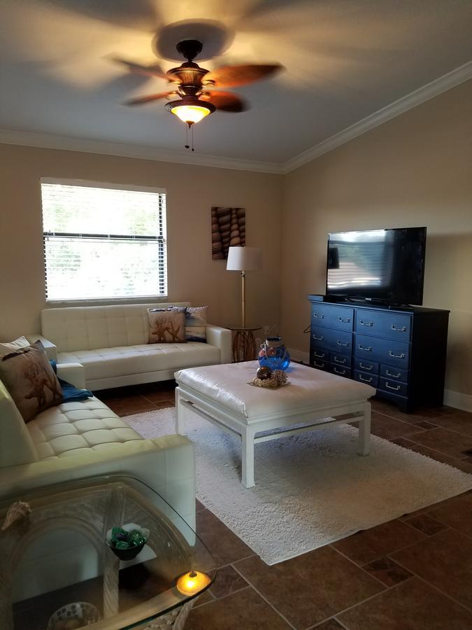 House 3 Min From Beach 옌슨비치 외부 사진