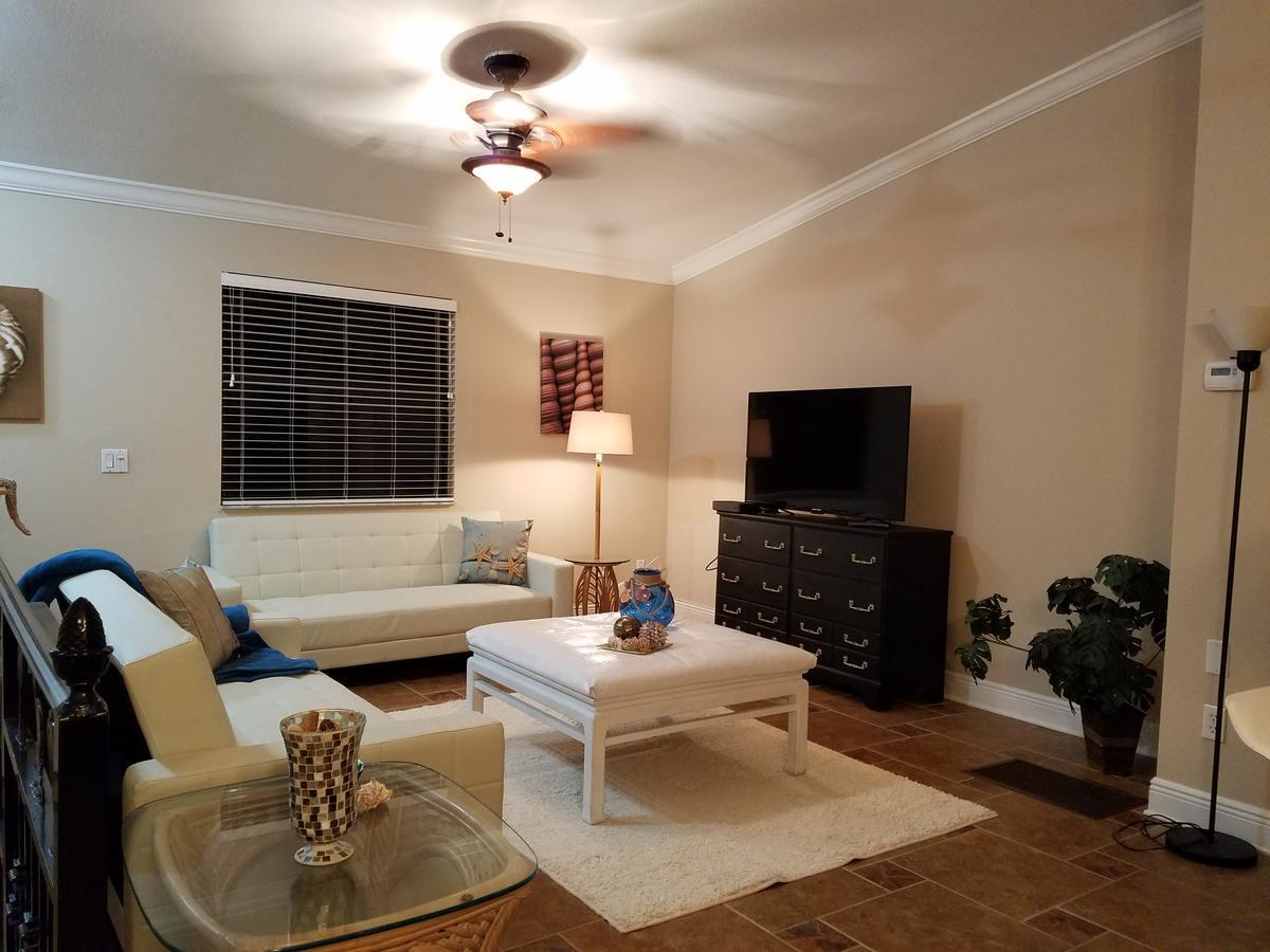 House 3 Min From Beach 옌슨비치 외부 사진